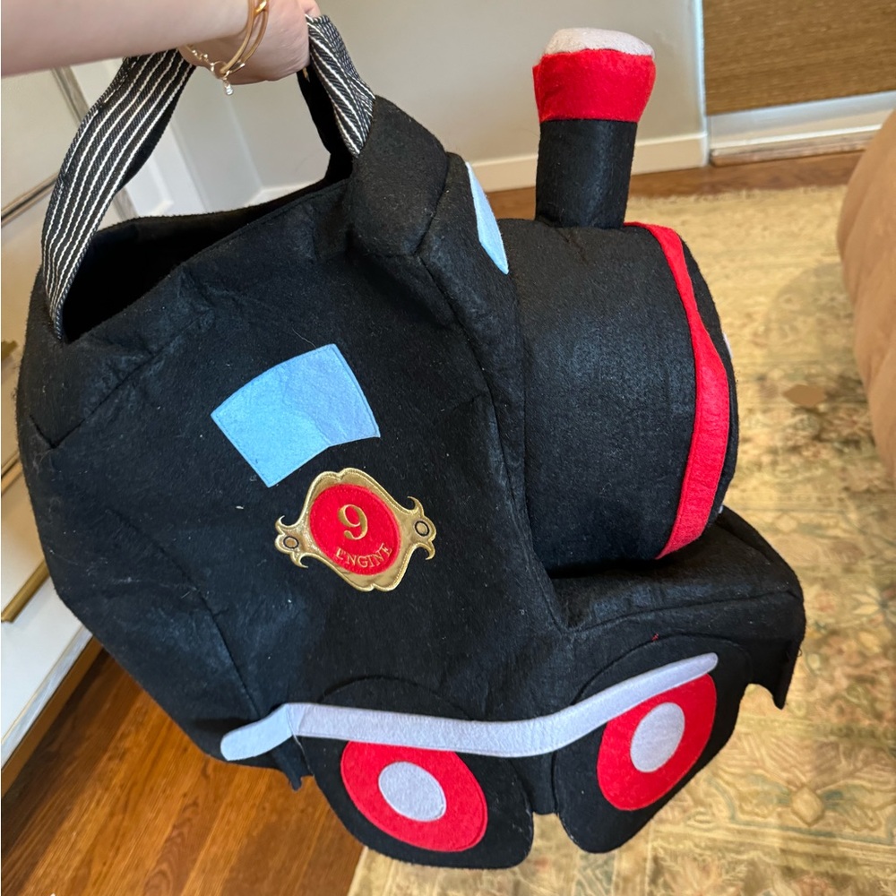 Pottery Barn Train Costume Size 3T. Great condition! Halloween costume